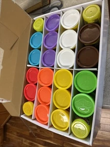 Play-Doh Großpackung 48 Dosen 3oz Rot Weiß Gelb Lila Grün Blau Orange NEU - Bild 1 von 3