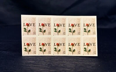 Винтажные почтовые марки 10 неиспользованных как новые без наклеек и следов красная роза любовь USPS - 34 цента - Изображение 1 из 4