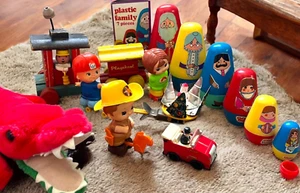 Random Lot of Vtg Toys: 70s Tomy Wind Up, Nesting Dolls, 60s Trains, 50s, MORE - Picture 1 of 24