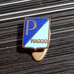 Piaggio Knopf Logo emailliert ALT+ORIGINAL - Maße 10x13mm - Picture 1 of 2