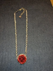 Collar Sabika Vintage Artesanal Rosa Roja Usado en Excelente Condición Primavera Verano 2015 - Imagen 1 de 4