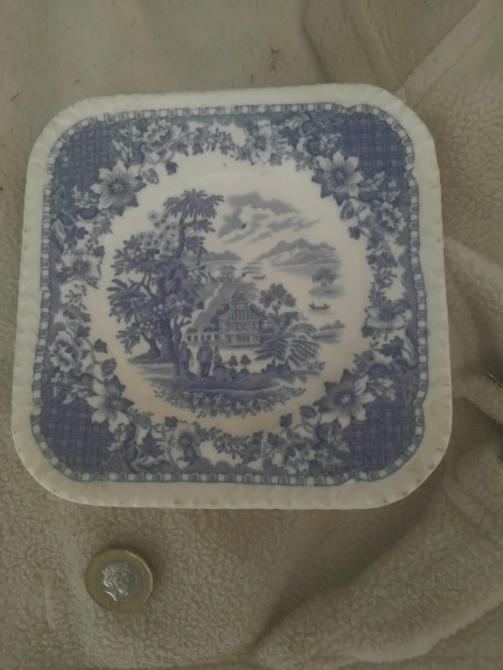  A Square Vintage Seaforth Plates. - Image 1 of 2