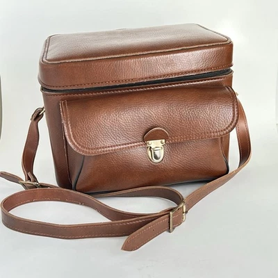 Bolso para cámara vintage de cuero sintético marrón estuche rígido correa para el hombro película hecha en EE. UU. Foto 1 de 4