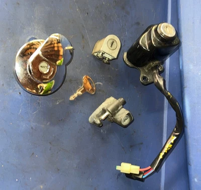 Honda Shadow VT 750 VT750C2 2009 Spirit encendido gasolina tapa de combustible juego de bloqueo de llave Foto 1 de 3