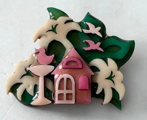 Vintage Lucinda House Pin Birdhouse Bird Duck Tropical Flower Brooch Rare - Bild 1 von 3