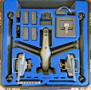DJI Inspire 2, Exc Cond, DNG/ProRes, X5S, 2 Controllers, 4 Batteries, GPC Case - Picture 1 of 15