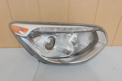 2014-2016 KIA SOUL RIGHT HEADLIGHT XENON (OEM) - Image 1 of 4