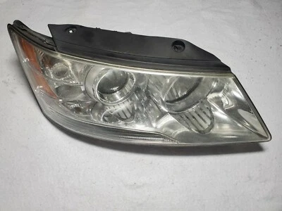 2009 - 2010 Hyundai Sonata Passengers (FRONT RIGHT) Headlight Assembly (OEM) - Изображение 1 из 4