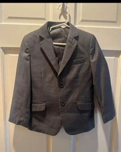 Joseph Dann Collection- Little boys 3 piece suit- size 4- Charcoal - Picture 1 of 6