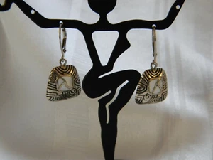 Pendientes colgantes únicos de plata de ley h472 con cierre de palanca con incrustación de fregona - Imagen 1 de 9