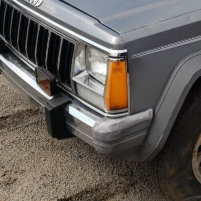 Jeep Cherokee, 1984, 1985, 1986-1996, Left Driver Headlight Bezel - Surround - Image 1 of 4