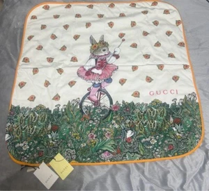 Gucci 664180 x Higuchi Yuko Kaninchenmuster Decke Off-White Gebraucht - Bild 1 von 3
