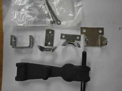 NUEVO OEM Ford F650 F750 Capó Golpeador Kit Abrazadera Cierre 4C4Z-16D602-AA Foto 1 de 3