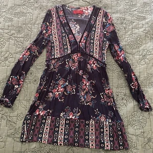 Tigerlily Long Sleeve Dress - Picture 1 of 4
