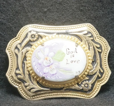 WJ01127 GENIAL HEBILLA DE CINTURÓN VINTAGE AÑOS 70 ***DIOS ES AMOR*** OBRAS DE ARTE RELIGIOSAS PARA HOMBRES Foto 1 de 2