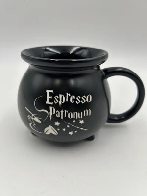Taza Wizard’s Black Cauldron Espresso Patronum 14 oz Foto 1 de 4