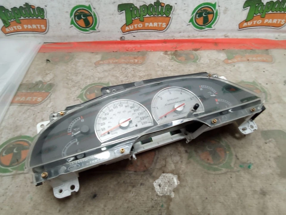 Grupo de velocímetro MPH con tacómetro para camioneta Ford F150 02-03 3847961 Foto 1 de 3