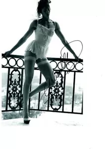 Foto SEXY LENCERÍA 5x7 firmada por GABRIELLE REECE con holograma certificado de autenticidad - Imagen 1 de 2