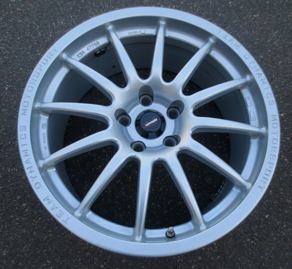 Team Dynamics Pro Race 1.2 Alufelge 8Jx18CH 5x114.3 ET30 KBA47798 - 5S2-88030S2 - Bild 1 von 4