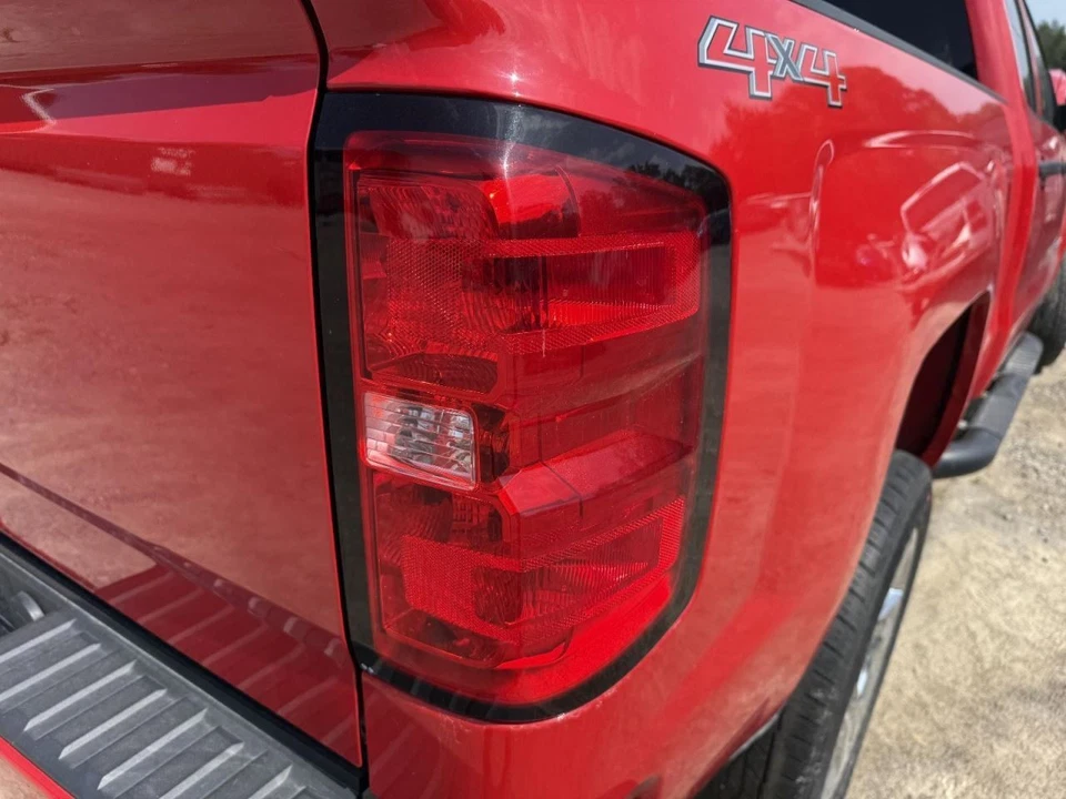 Passenger Tail Light Pickup With Box DRW Fits 16-19 SIERRA 3500 PICKUP 446142 - Image 1 of 1