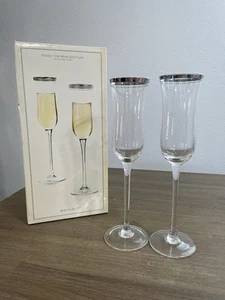 Felicity Juego de dos flautas con borde de oro blanco 24K con caja - Imagen 1 de 9