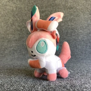 Pokemon Center Baby Sylveon Peluche 5" Mini Eevee Peluche Figura Juguete Japón - Imagen 1 de 13