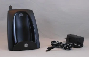 GE 27831FE2-B 2.4GHz Charge Base with AC Adapter - Picture 1 of 12