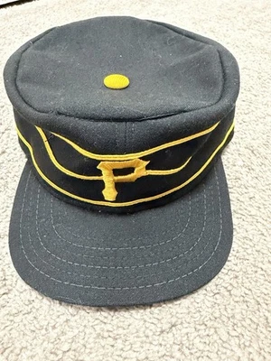 Vintage Pittsburgh Pirates New era Hat Cap Fitted Mens 7 1/8 - Image 1 of 4