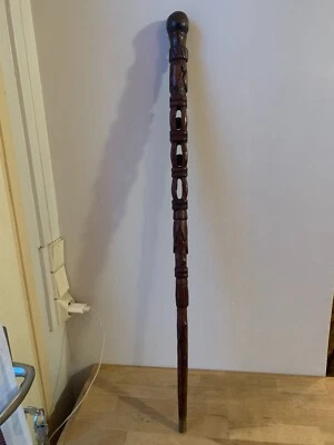 ancienne canne bois sculpté avec billes détachées à l'intérieur - Photo 1/4