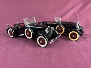 Set of 2 Danbury Mint 1/24 1927 Stutz Black Hawk Roadster Diecast Cars - Picture 1 of 12