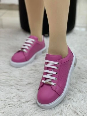 Women's 100% Leather Sneakers-Soft, Comfortable, Casual Shoes Size 6-9 - Image 1 of 4