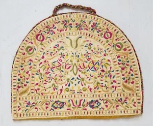 Vintage Traditional Indian Hand Embroidered Tea Cozy 37x31cm - Picture 1 of 14
