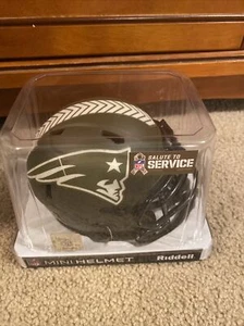 New England Patriots Riddell 2022 Salute To Service Speed Mini Helmet - Picture 1 of 4