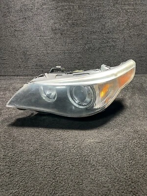 Faro AFS de xenón lateral izquierdo BMW 525i 2004 fabricante de equipos originales Foto 1 de 4