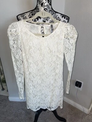 New Charlotte Russe Ivory Puff Sleeve Lace Elegant Dress Sz XS SOLDOUT - Image 1 of 4
