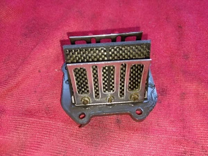 KTM 200 EXC 2002 ASISTENTE DE VÁLVULA DE LENGÜETA CPL. PÉTALOS DE FIBRA DE CARBONO 52330051144 - Imagen 1 de 4