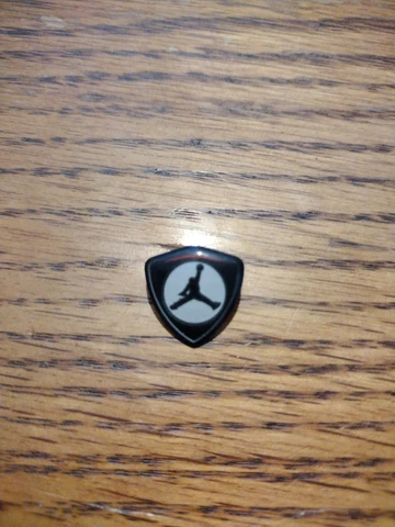 Michael Air Jordan Shoes Logo Lapel Pin Nike Chicago Bulls white black Cover