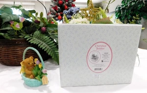 Cherished Teddies Betty Lou Bär Figur Special Delivery 4020589 Osterkörbchen - Bild 1 von 16