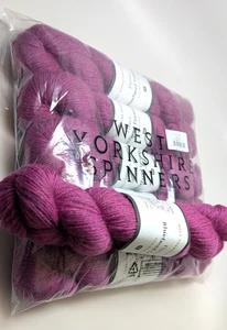 Bag of 5 West Yorkshire Spinners - 100% Blue Faced Leicester DK 1111 Foxglove DS - Picture 1 of 2