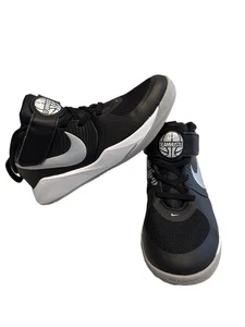 Team Hustle Basketball High-Top Sneaker/ Shoes Black & white SIZE 1Y Little Kid - Picture 1 of 12
