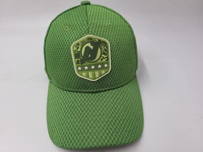 Gorra New Jersey Devils Prudential Camuflaje Logo Snapback SGA Hombres Mujeres NHL Verde Foto 1 de 4