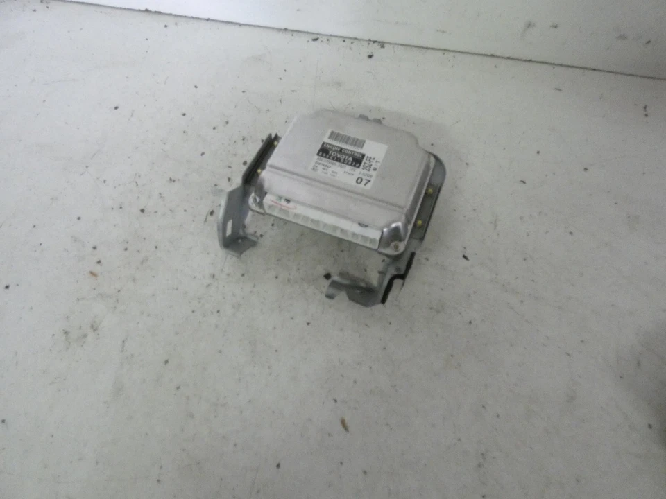 Centralina motore Toyota Yaris P1 anno 2002 1,3 l 64 KW 89661-0D070 - Immagine 1 di 4