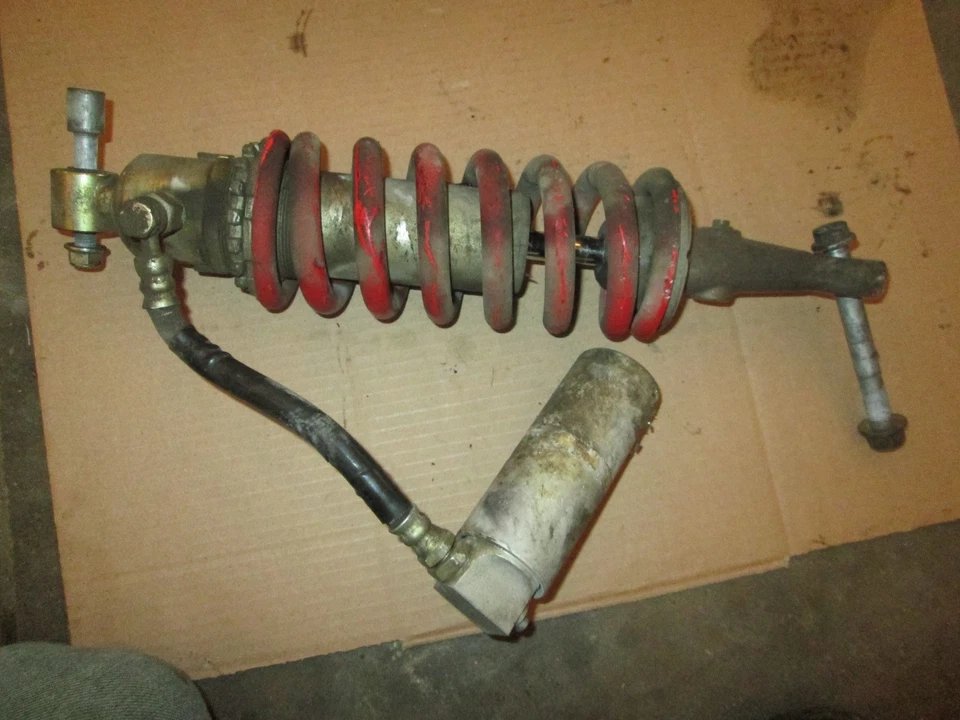 Triumph Daytona 955i 955 2001 trasero mono amortiguador muelle  Foto 1 de 1