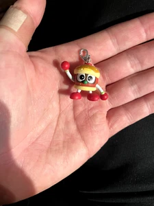 Doraemon Direttore Burger Micro Charm Figura Portachiavi - Foto 1 di 1