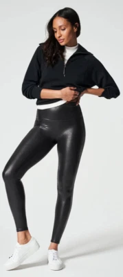 Leggings negros de imitación de cuero SPANX talla mediana Foto 1 de 4