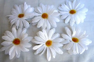 LOT of 6..DAISY HAIR CLIPS..from CARRIE UNDERWOODS PLAY ON TOUR CONCERT..NEW - Picture 1 of 2