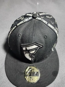 New Era Famous Stars and Straps Hat Cap Size 7 /14 Fitted Black Graphic Wool Y2K - Picture 1 of 14