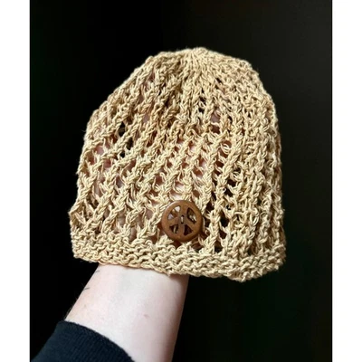 Único gorro de ganchillo tostado con botón de signo de paz boho hippie Foto 1 de 3