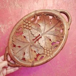 Cuenco de madera vintage tallado a mano de uva y vid de la Selva Negra - Imagen 1 de 10