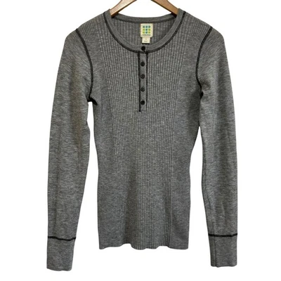 Top Henley acanalado gris jaspeado Title Nine mezcla merino manga larga pequeño para mujer Foto 1 de 4